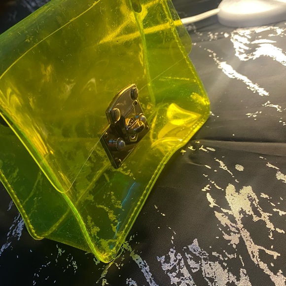 neon green clear purse . - Picture 2 of 3